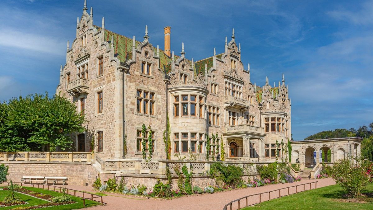 Pourquoi devriez-vous séjourner dans un monument historique ?