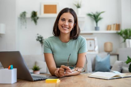 Transition professionnelle vers l'entrepreneuriat sans démissionner