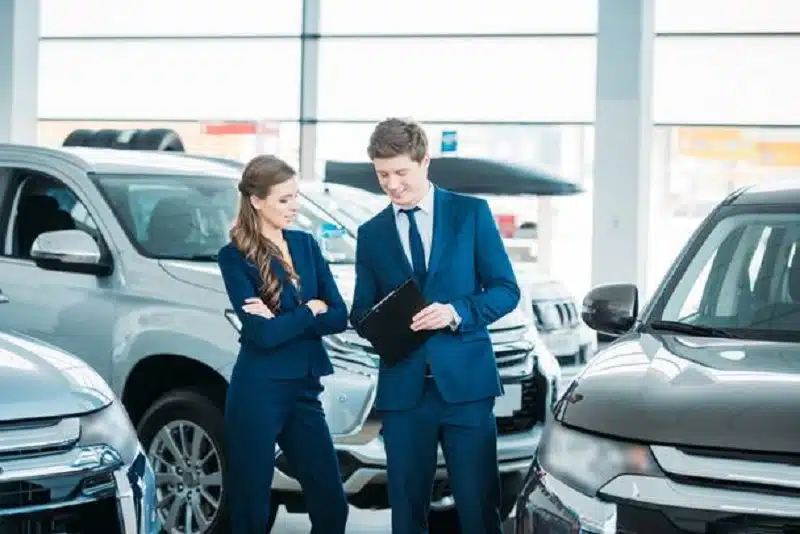 Comment contacter facilement les responsables presse auto
