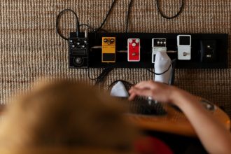 Accessoires indispensables pour musiciens : choisir les meilleurs alliés de son équipement