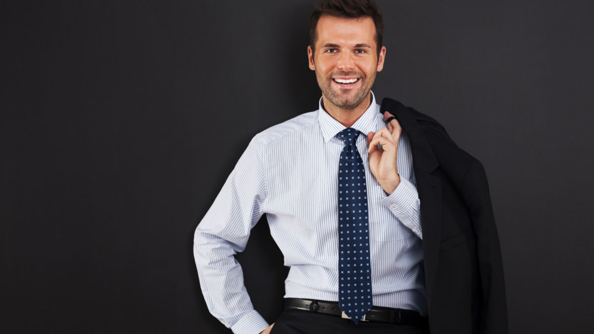 La cravate homme est de retour : comment la porter avec style en 2025 ?