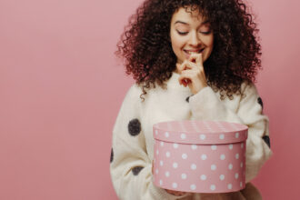 Offrir un cadeau à moins de 20 euros : est-ce vraiment suffisant pour faire plaisir ?